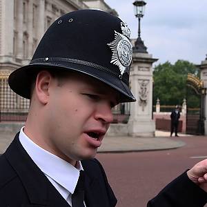 Policajt u Buckinghamského paláce