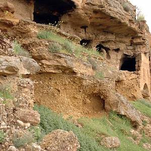 Skalní klášter Deir Mar Maroun