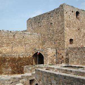 Tripolis-hrad, vstupní věž