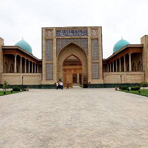 Taškent - náměstí Khast Imam, mešita Chozreti Imam