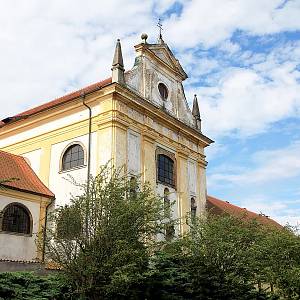 Klášterní kostel v Zásmukách