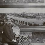 Kolín-radnice, František Krátký maluje panorama Kolína v zasedací síni (foto František Krátký, 1908)