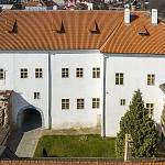 Kolín - zámek, Žerotínský palác od východu (2022)