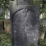 Kolín - starý židovský hřbitov, náhrobek  (2008)