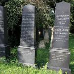Kolín - nový židovský hřbitov, hrobky rabínů Gugenheimerů (2012)