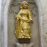 Kolín - děkanství, socha Panny Marie Sedmibolestné v gotickém portálu (2017)