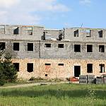 Libodřice - zámek, západní průčelí během přestavby (27. 8. 2014)