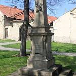 Cerhenice - pomník J. B. Dlabače, pohled od jihovýchodu (2017)