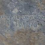 Polní Chrčice - kaplička Nejsvětější Trojice, nápis na zadní straně (2016)