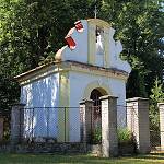 Miškovice - kaple sv. Václava v původní barevnosti (2010)