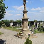 Starý Kolín - hřbitov, centrální hřbitovní kříž od jihu (2017)