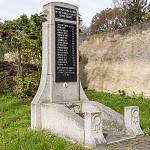 Radim - památník obětem 1. a 2. světové války, boční pohled (2024)
