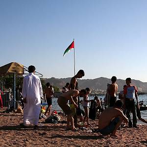 V Aqabě na pláži