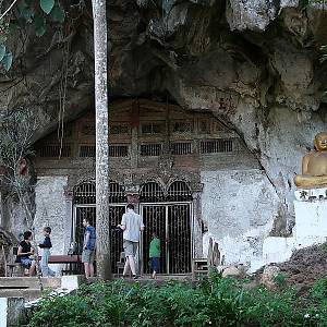 Horní jeskyně Tham Phum