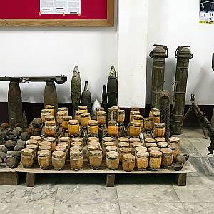 Výstava UXO v expozici MAG Lao v Phonsavanu