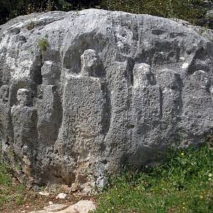 Kana (Kána Galilejská), reliéf apoštolů