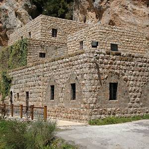 Bšarré, klášter Mar Sarkis, hrobka a muzeum Chalíla Džibrana