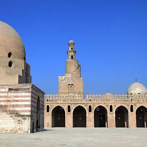 Ibn Túlúnova mešita se spirálovým minaretem