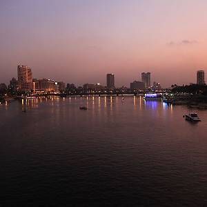 Pohled na Káhiru z Mostu 6. října