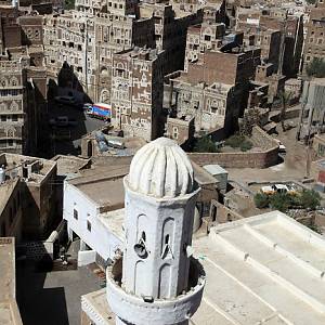 Sanaá - pohled ze střechy hotelu Burž salam (věž míru)