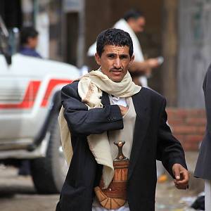 Mladý muž s džambií v Tavíle.