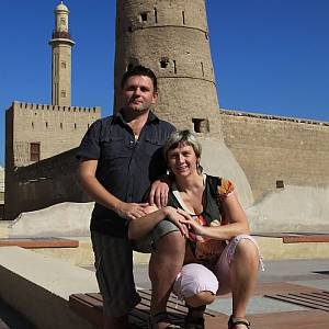 DUBAJ - Bur Dubaj, Roman se sestřičkou před pevností Al Fahidi