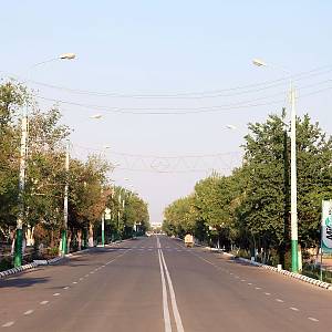 Nukus - metropole Karakalpakstánu a jeho široké bulváry bez aut