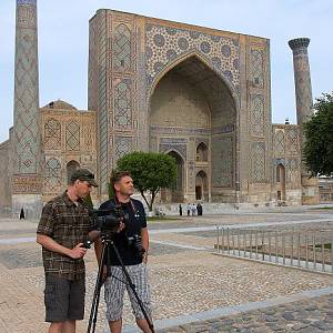 Samarkand, my při práci na náměstí Registán