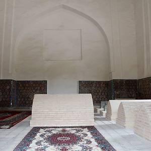 Samarkand - mauzoleum Ruchabad, hrobky