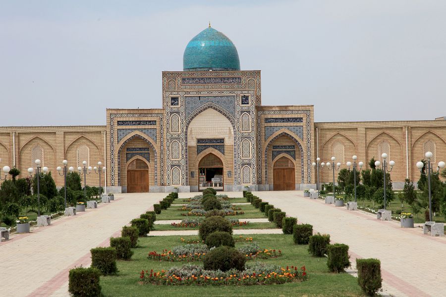 Узбекистан погода сегодня карши. Дворец АК-сарай в Шахрисабзе. Карши Шахрисабз. Город Карши Узбекистан.