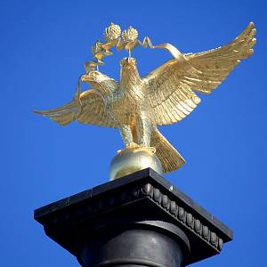 Státní znak Ruska - dvouhlavý orel (Jaroslavl)