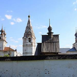 Juriev Polský (Юрьев-Польский) - klášter sv. Archanděla Michaela (Михайло-Архангельский монастырь), pohled od severu