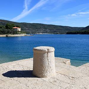 Cres - pláže v Melinu