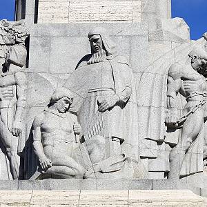 Riga - Památník svobody, detail podstavce