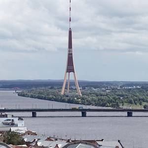 Riga - televizní věž z let 1979-86 je s výškou 368,5 m nejvyšší věží v EU