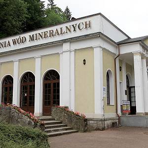 Duszniky-Zdrój, lázně, Pavilón minerálních pramenů