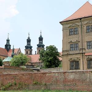 Lubiąż (Lubuš) - pohled od východu