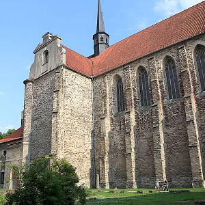 Kamenec - klášterní kostel Nanebevzetí Nejsvětější Panny Marie a sv. Jakuba staršího