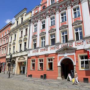 Świdnica (Svídnice) - severní strana náměstí Rynek