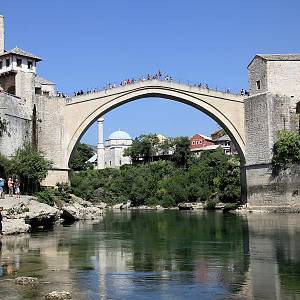 Mostar - Stary most přes řeku Neretvu