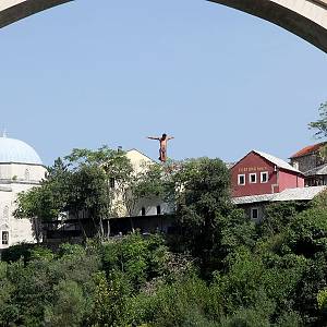 Mostar - Stari most, skokan letí 3 vteřiny