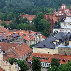 Vilnius - pohled na město ze zvonice (směr kostel sv. Anny)