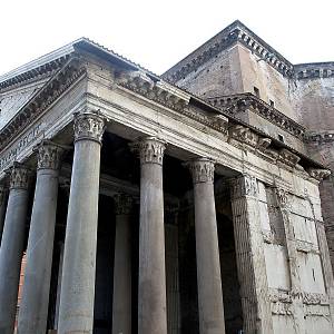Řím, portikus Panteonu