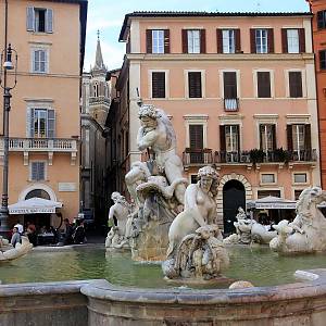 Řím, náměstí Piazza Navona, Neptunova kašna