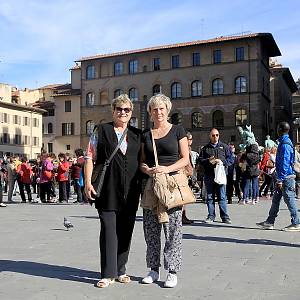 Mamka s Evou na Náměstí vlády (Piazza della Signoria)