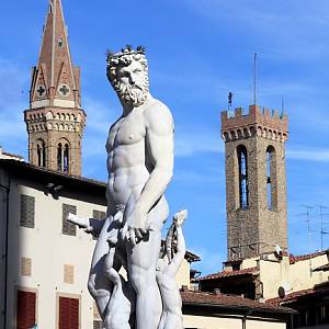 Florencie, Piazza della Signoria, Neptunova kašna