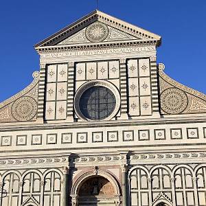Florencie, hlavní fasáda baziliky Panny Marie (Basilica di Santa Maria Novella)