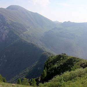 Pohled na Monte Altissimo di Nago (2079 m. n. m.)