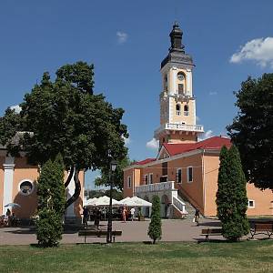 Kamenec Podolský - náměstí s radnicí