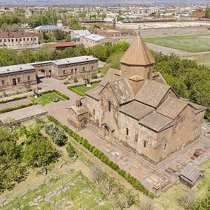 Vagaršapat - chrám sv. Gajány z ptačí perspektivy